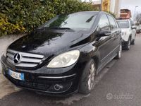 Usata Mercedes B180 109 CV (80 kW) 2008 Nero Monovolume
