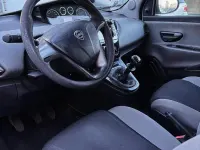 Usata Lancia Ypsilon 60 CV (44 kW) 2014 Bianco Utilitaria