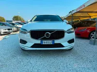 Usata Volvo XC60 Momentum 190 CV (139 kW) 2019 Bianco SUV