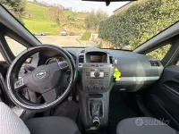 Usata Opel Zafira 120 CV (88 kW) 2008 Blu Monovolume