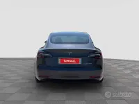 Usata Tesla Model 3 152 kW (208 CV) 2019 Grigio Berlina