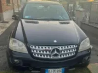Usata Mercedes ML320 224 CV (164 kW) 2007 Blu/azzurro SUV