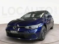 Usata VW Golf VIII Life 110 CV (80 kW) 2024 Blu Berlina