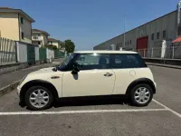 Usata Mini ONE 90 CV (66 kW) 2004 Beige Utilitaria