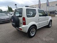 Usata Suzuki Jimny 85 CV (62 kW) 2010 Bianco SUV