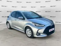 Usata Toyota Yaris Business Edition 72 CV (52 kW) 2023 Grigio Utilitaria