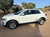 Usata VW T-Roc 150 CV (110 kW) 2022 Bianco SUV
