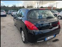 Usata Peugeot 308 Active 111 CV (81 kW) 2012 Nero Berlina