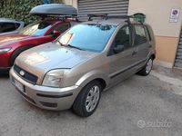 Usata Ford Fusion 68 CV (50 kW) 2004 Berlina