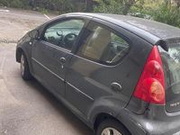 Usata Peugeot 107 68 CV (50 kW) 2008 Grigio Utilitaria