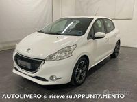 Usata Peugeot 208 Active 82 CV (60 kW) 2014 Bianco Utilitaria