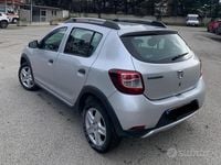 Usata Dacia Sandero Prestige 90 CV (66 kW) 2015 Grigio Berlina