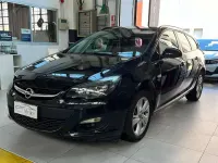 Usata Opel Astra 110 CV (80 kW) 2014 Nero Station wagon