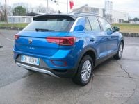 Usata VW T-Roc Life 150 CV (110 kW) 2023 Blu SUV