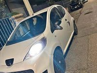 Usata Peugeot 107 68 CV (50 kW) 2010 Bianco Utilitaria