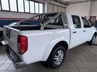 Usata Nissan Navara XE 171 CV (125 kW) 2005 Bianco Pick-up