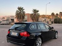 Usata BMW 318 143 CV (105 kW) 2011 Nero Station wagon