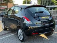 Usata Lancia Ypsilon Silver 69 CV (50 kW) 2016 Nero Utilitaria