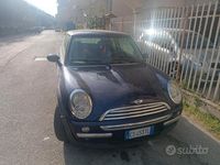 Usata Mini ONE 75 CV (55 kW) 2004 Blu Utilitaria