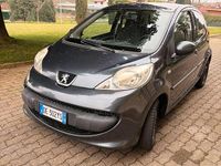 Usata Peugeot 107 68 CV (50 kW) 2007 Grigio Utilitaria