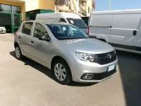 Usata Dacia Sandero Comfort 73 CV (53 kW) 2018 Argento Berlina