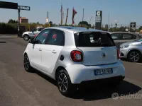 Usata Smart ForFour 71 CV (52 kW) 2015 Bianco Utilitaria