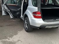 Usata Mercedes ML320 2006 Grigio SUV