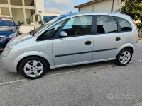Usata Opel Meriva 101 CV (74 kW) 2005 Grigio Monovolume