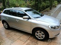 Usata Volvo XC60 Kinetic 190 CV (139 kW) 2016 Argento SUV