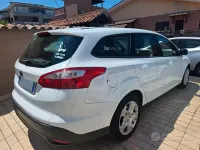 Usata Ford Focus 116 CV (85 kW) 2013 Bianco Station wagon