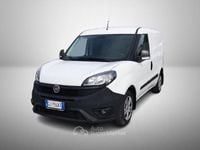 Usata Fiat Doblò Lounge 105 CV (77 kW) 2022 Bianco Monovolume