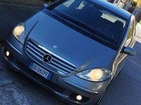Begagnad Mercedes 180 Elegance 109 HK (80 kW) 2006 Grå Sedan