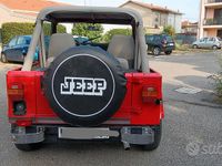 Usata Jeep Wrangler 103 CV (75 kW) 1991 Rosso SUV