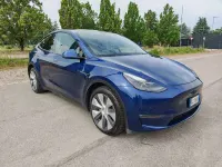 Usata Tesla Model Y 152 kW (208 CV) 2021 Blu/azzurro SUV