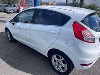 Usata Ford Fiesta Titanium 95 CV (69 kW) 2016 Bianco Berlina