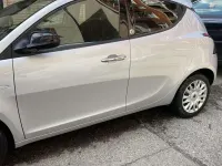 Usata Lancia Ypsilon Silver 69 CV (50 kW) 2012 Grigio Utilitaria