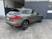 Usata Porsche Cayenne 240 CV (176 kW) 2011 Marrone SUV