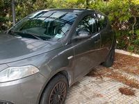Usata Lancia Ypsilon 80 CV (58 kW) 2015 Grigio Utilitaria