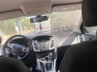 Begagnad Ford Focus 150 HK (110 kW) 2011 Röd Sedan