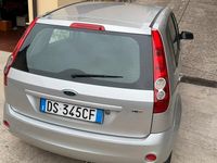 Begagnad Ford Fiesta 68 HK (50 kW) 2008 Grå Sedan