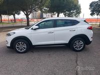 Usata Hyundai Tucson Xpossible 141 CV (103 kW) 2016 Bianco SUV