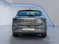 Nuova Dacia Sandero 91 CV (66 kW) 2026 Grigio Berlina
