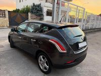 Usata Lancia Delta 120 CV (88 kW) 2009 Grigio Utilitaria