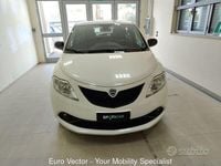 Usata Lancia Ypsilon Gold 69 CV (50 kW) 2019 Bianco Utilitaria