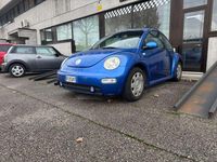 Usata VW Beetle 102 CV (75 kW) 2001 Blu Utilitaria