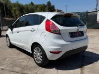 Usata Ford Fiesta 95 CV (69 kW) 2016 Bianco Utilitaria