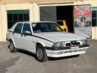 Usata Alfa Romeo 75 148 CV (108 kW) 1991 Bianco Berlina