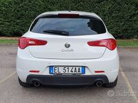 Usata Alfa Romeo Giulietta 170 CV (125 kW) 2012 Bianco Utilitaria