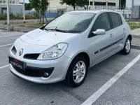 Usata Renault Clio II LE 75 CV (55 kW) 2007 Grigio Berlina