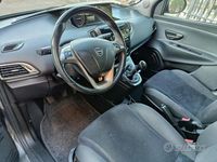 Usata Lancia Ypsilon Silver 80 CV (58 kW) 2014 Grigio Utilitaria